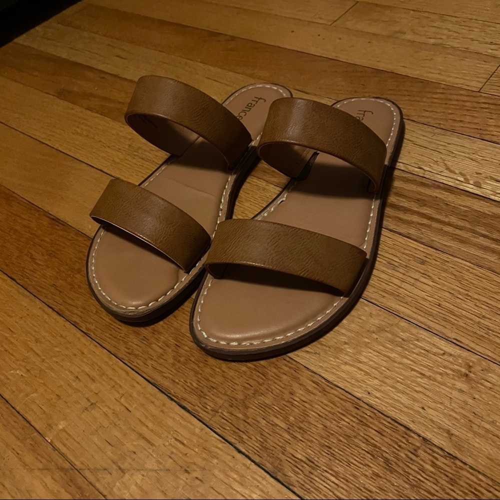 💛 3 for $20 💛 Banded sandals